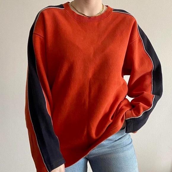 Burnt Orange Izod Sweatshirt (L) - Picture 1 of 4